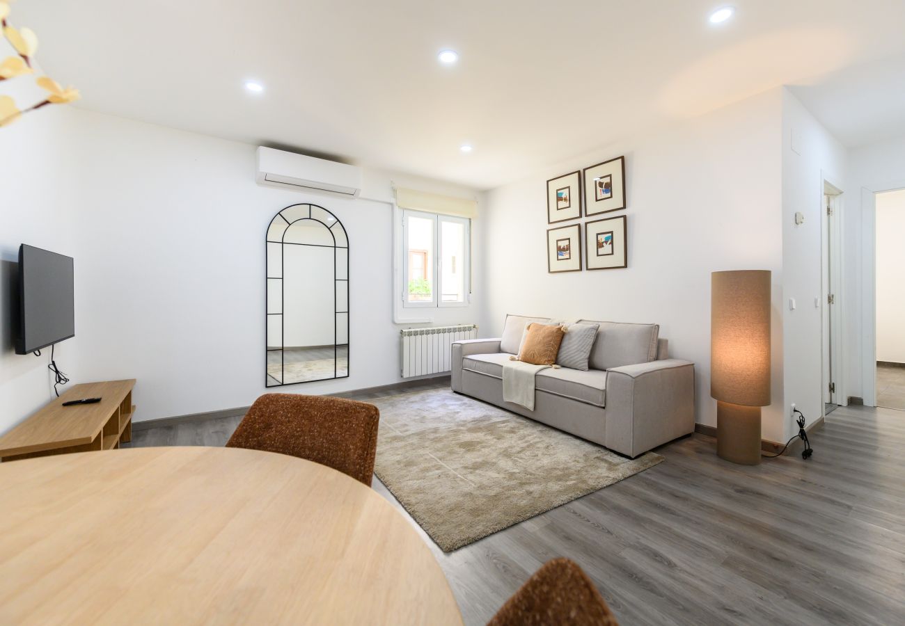 Apartment in Madrid - M (MAL91I) Amplio Piso 2 dormitorios en Chamartín