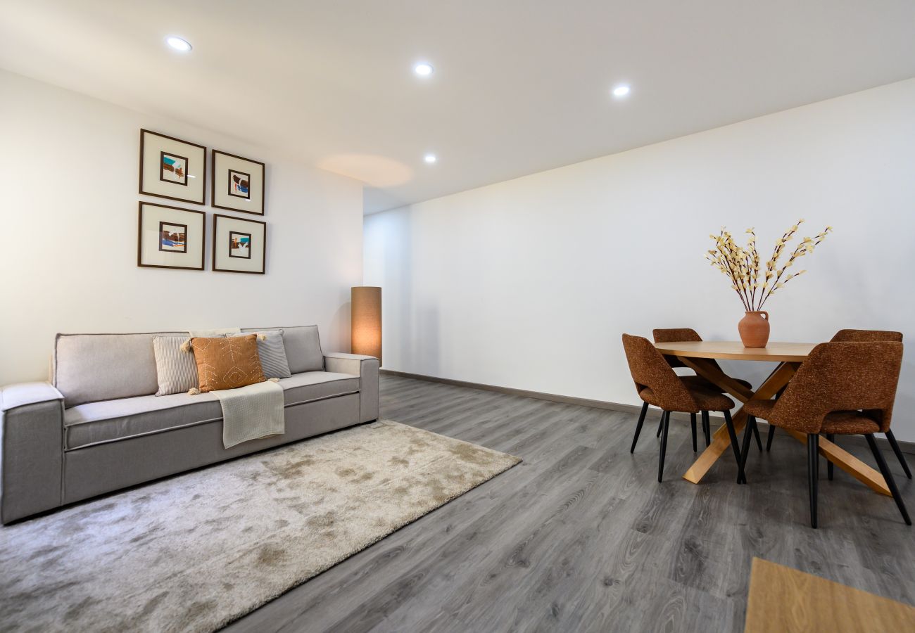 Apartment in Madrid - M (MAL91I) Amplio Piso 2 dormitorios en Chamartín
