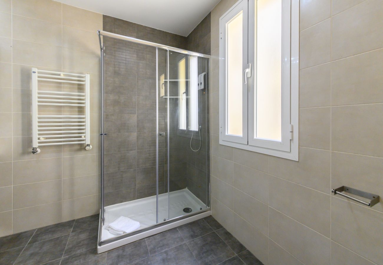Apartment in Madrid - M (MAL91I) Amplio Piso 2 dormitorios en Chamartín