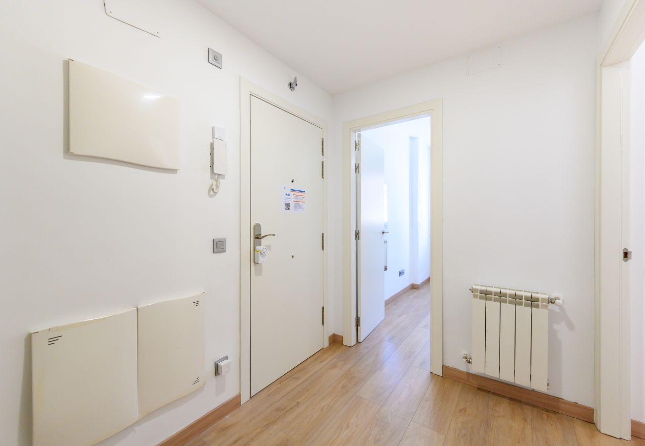 Apartment in Madrid - M (HMA121B) Amplio Piso 2 dormitorios y 2 baños