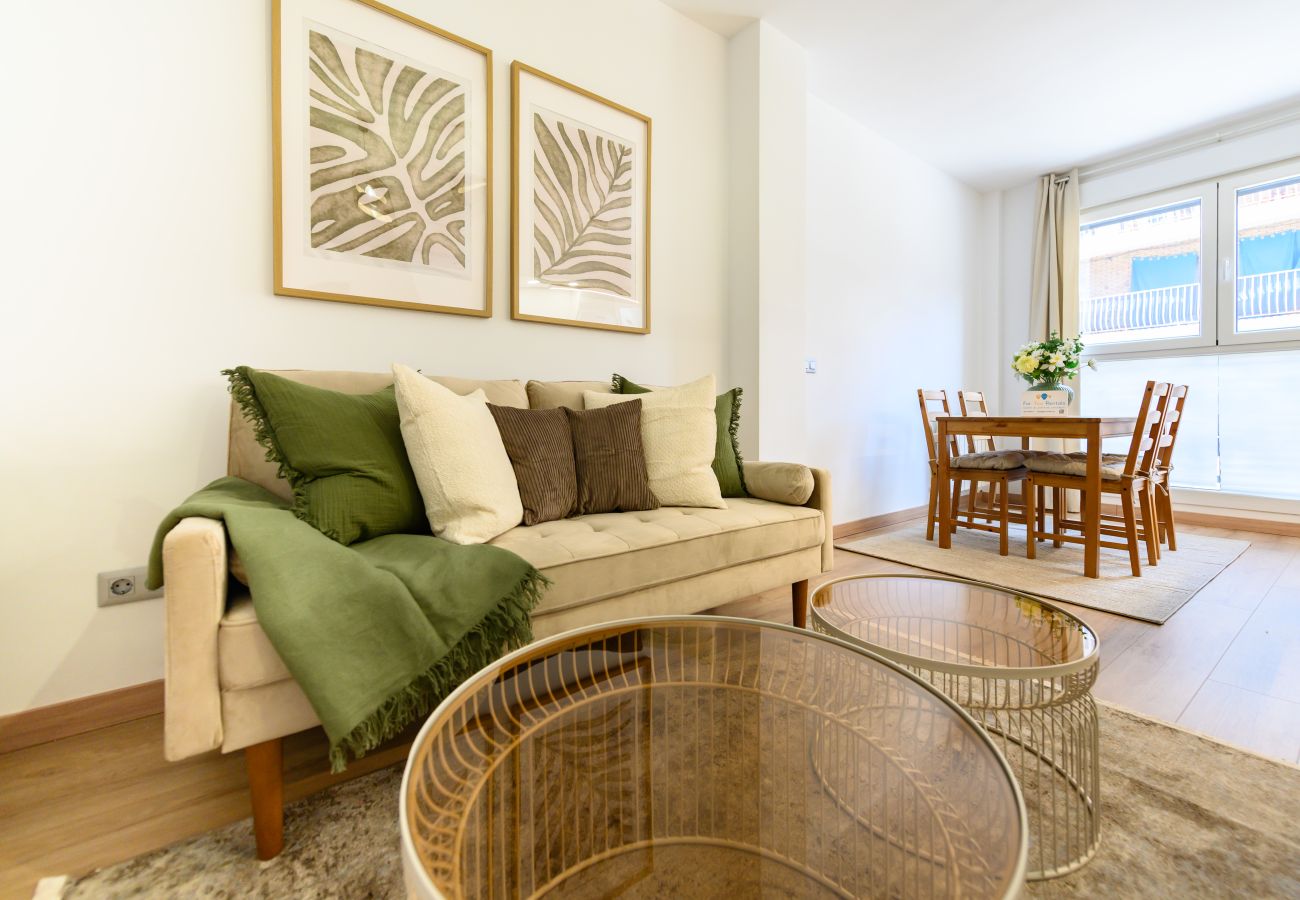 Apartment in Madrid - M (HMA121B) Amplio Piso 2 dormitorios y 2 baños