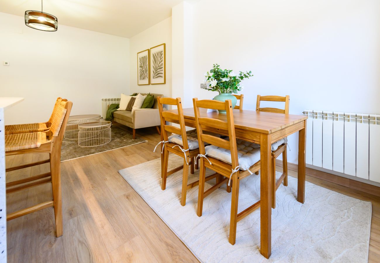 Apartment in Madrid - M (HMA121B) Amplio Piso 2 dormitorios y 2 baños