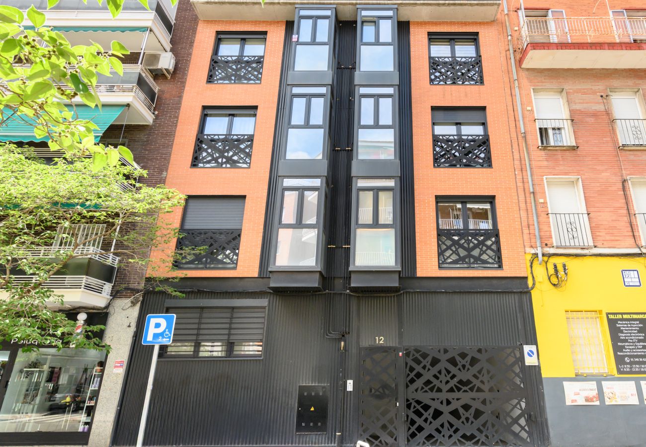 Apartment in Madrid - M (HMA121B) Amplio Piso 2 dormitorios y 2 baños