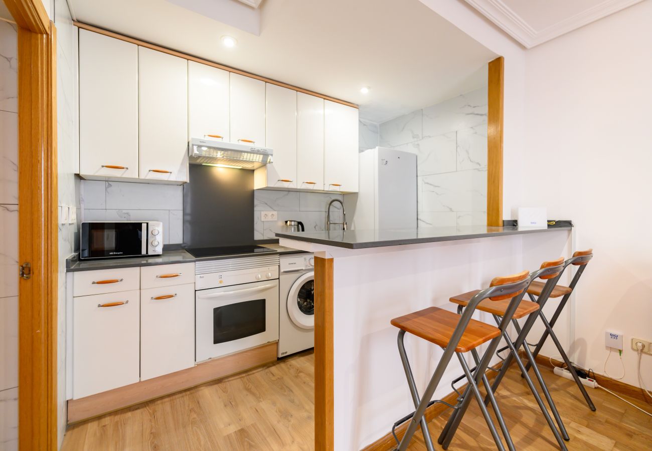 Apartment in Madrid - M (VAL203E) Piso 1 dormitorio en el Centro Madrid