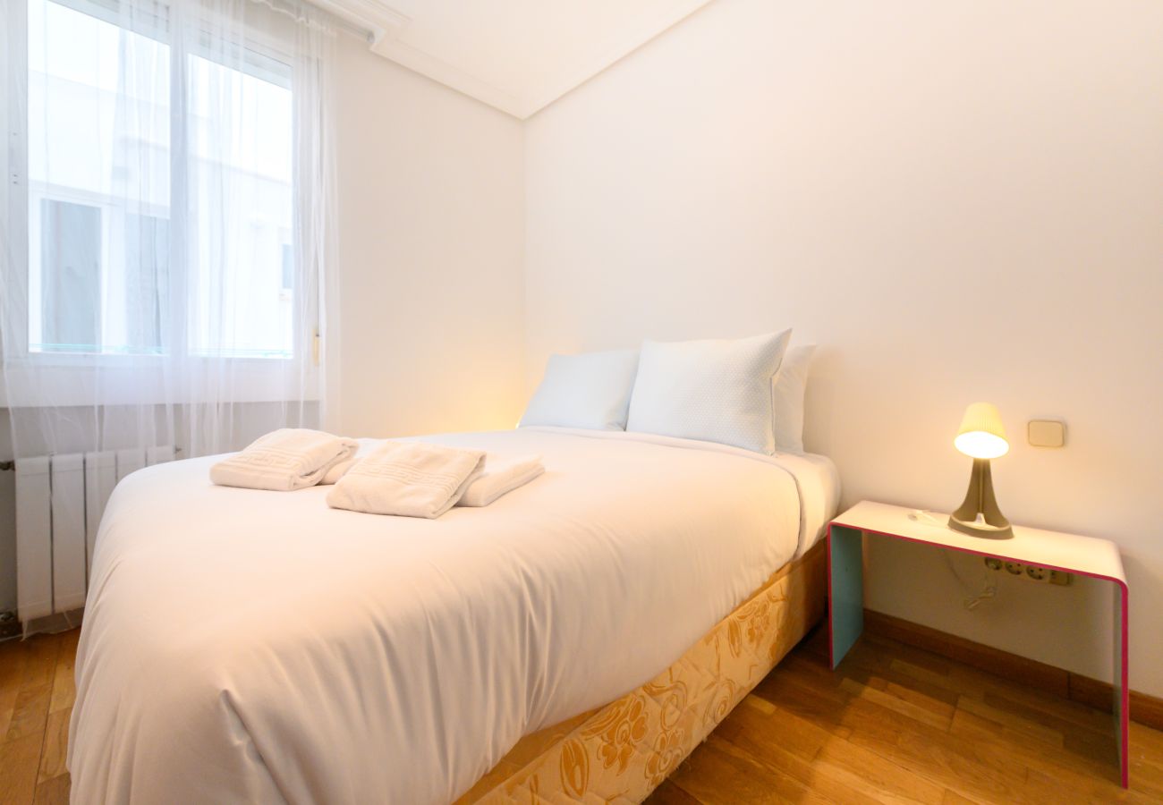 Apartment in Madrid - M (VAL203E) Piso 1 dormitorio en el Centro Madrid