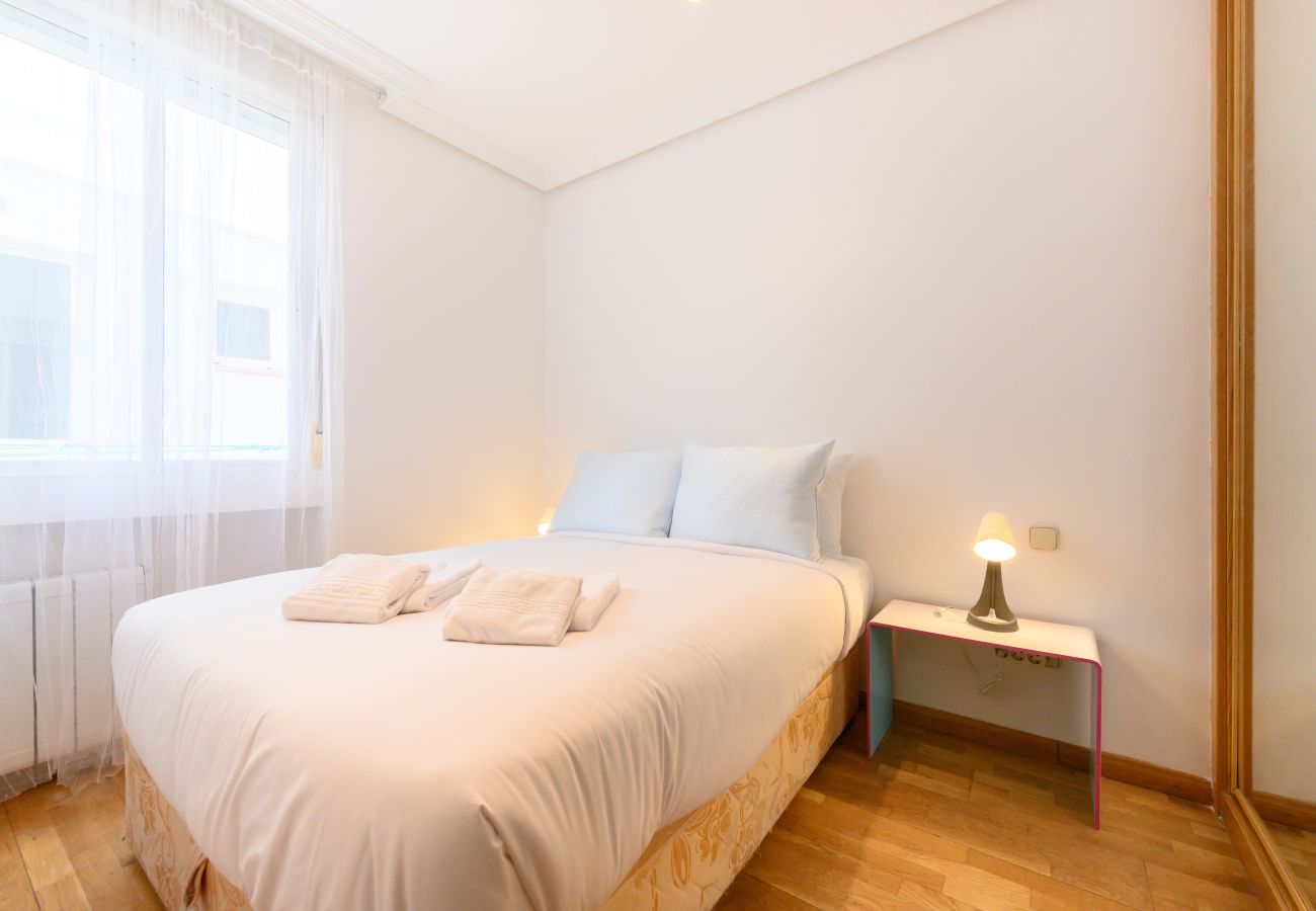 Apartment in Madrid - M (VAL203E) Piso 1 dormitorio en el Centro Madrid