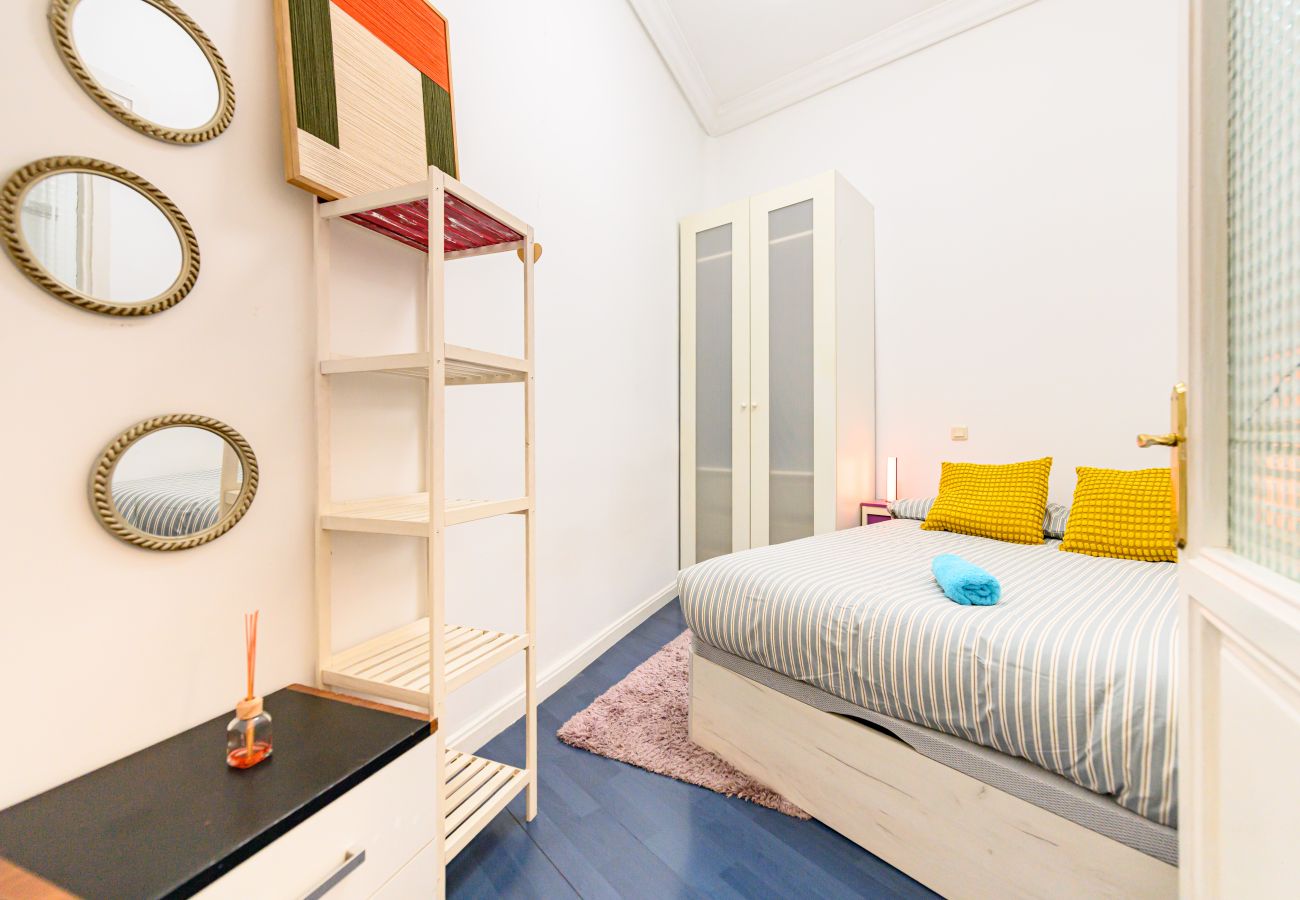 Apartment in Madrid - M (COL142II) Piso 2 dormitorios en el Centro de Ma