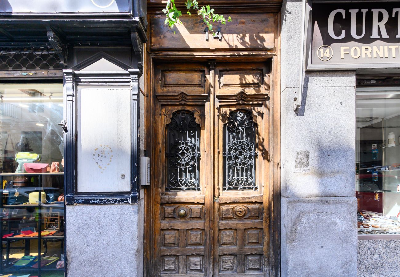 Apartment in Madrid - M (COL142II) Piso 2 dormitorios en el Centro de Ma