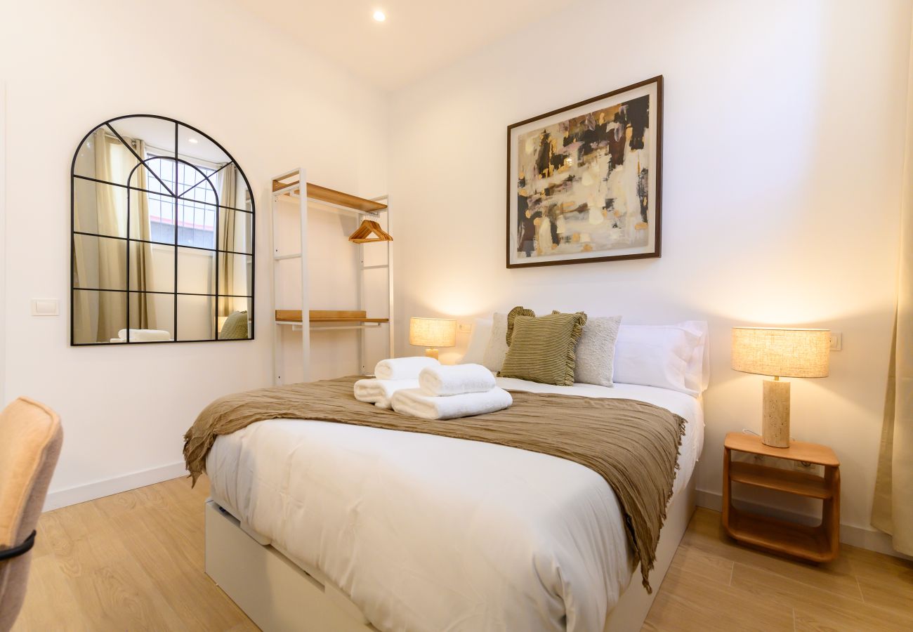 Apartment in Madrid - M (SDB1L2) Piso 1 dormitorio en Tetuán, Madrid