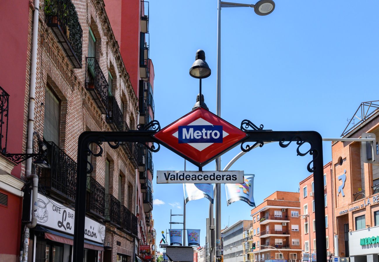 Apartment in Madrid - M (SDB1L2) Piso 1 dormitorio en Tetuán, Madrid