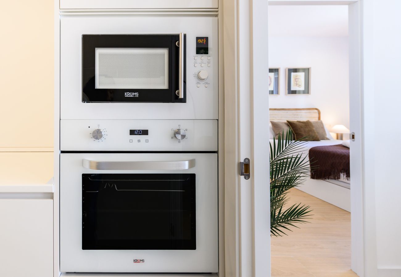 Apartment in Madrid - M (SDB1L3) Piso 1 dormitorio en Tetuán, Madrid