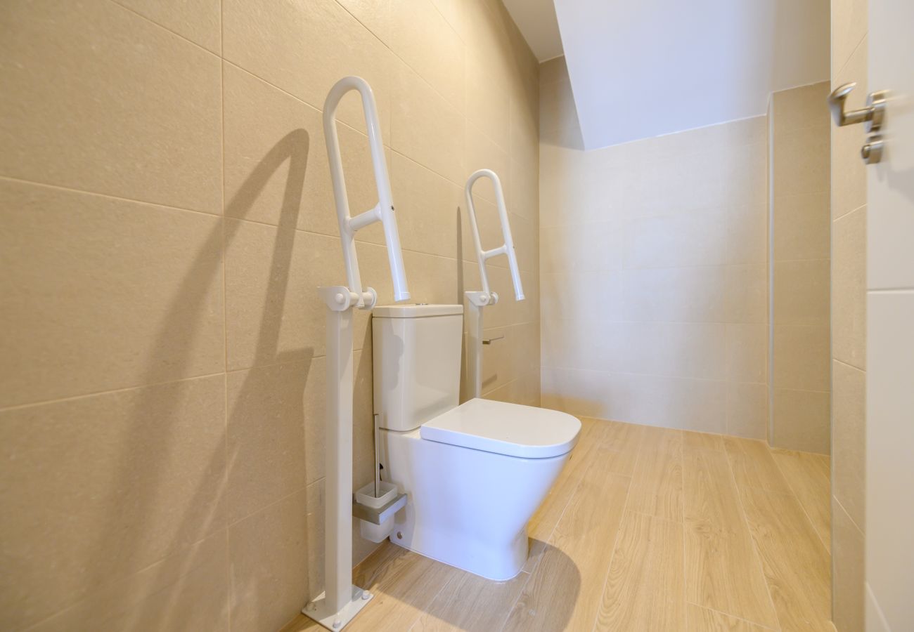 Apartment in Madrid - M (SDB1L3) Piso 1 dormitorio en Tetuán, Madrid