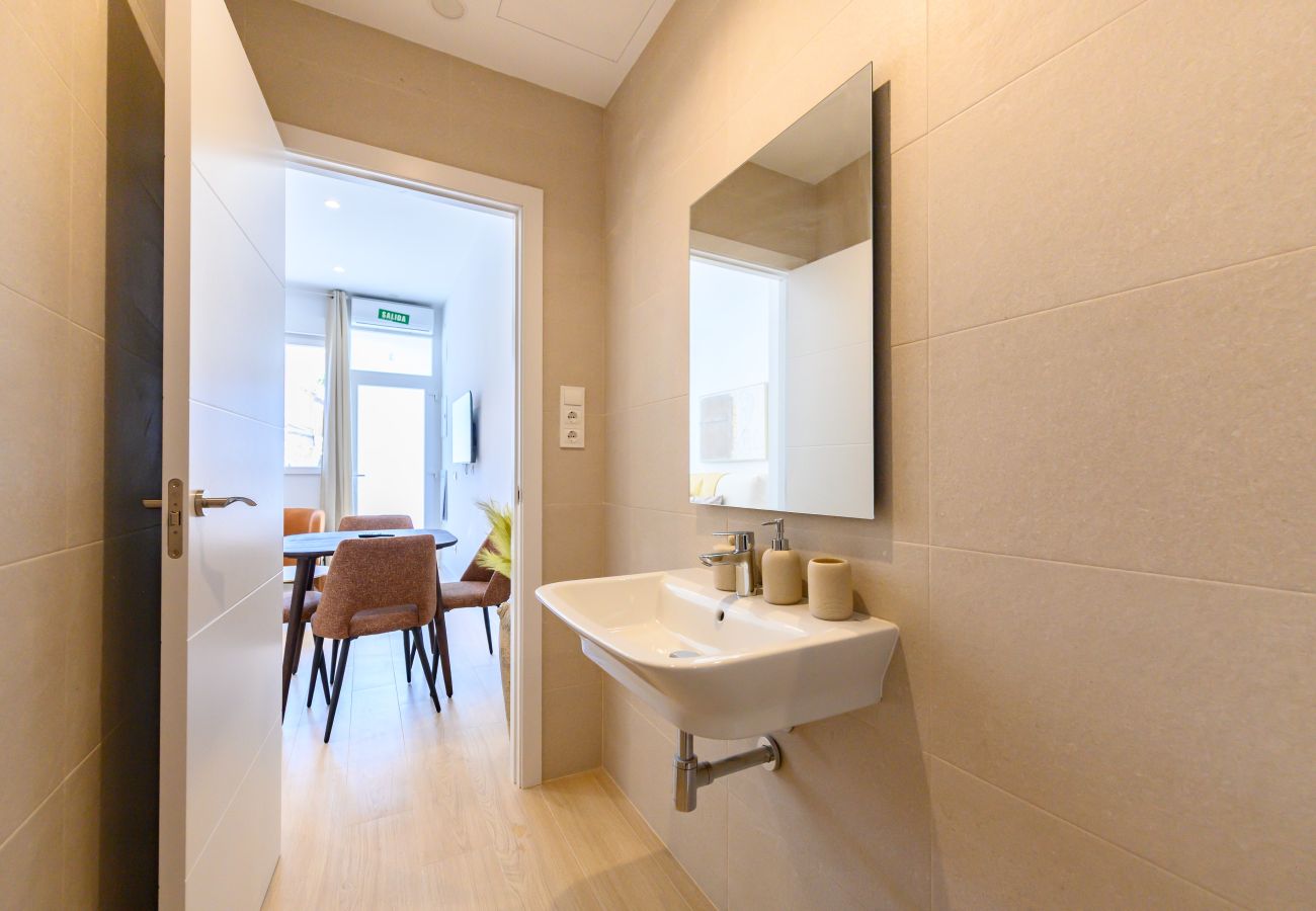 Apartment in Madrid - M (SDB1L3) Piso 1 dormitorio en Tetuán, Madrid