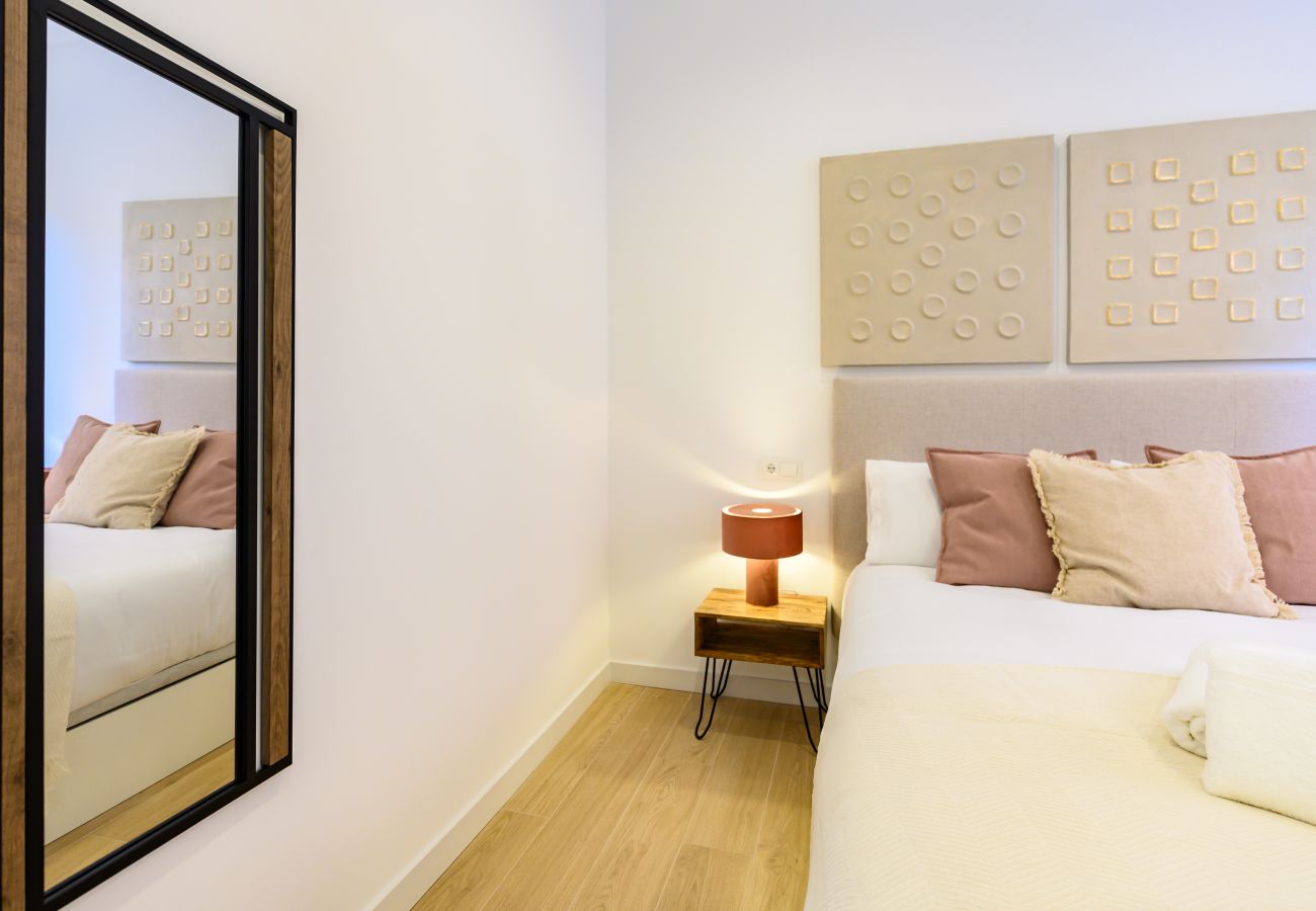 Apartment in Madrid - M (SDB1L4) Piso 1 dormitorio en Tetuán, Madrid