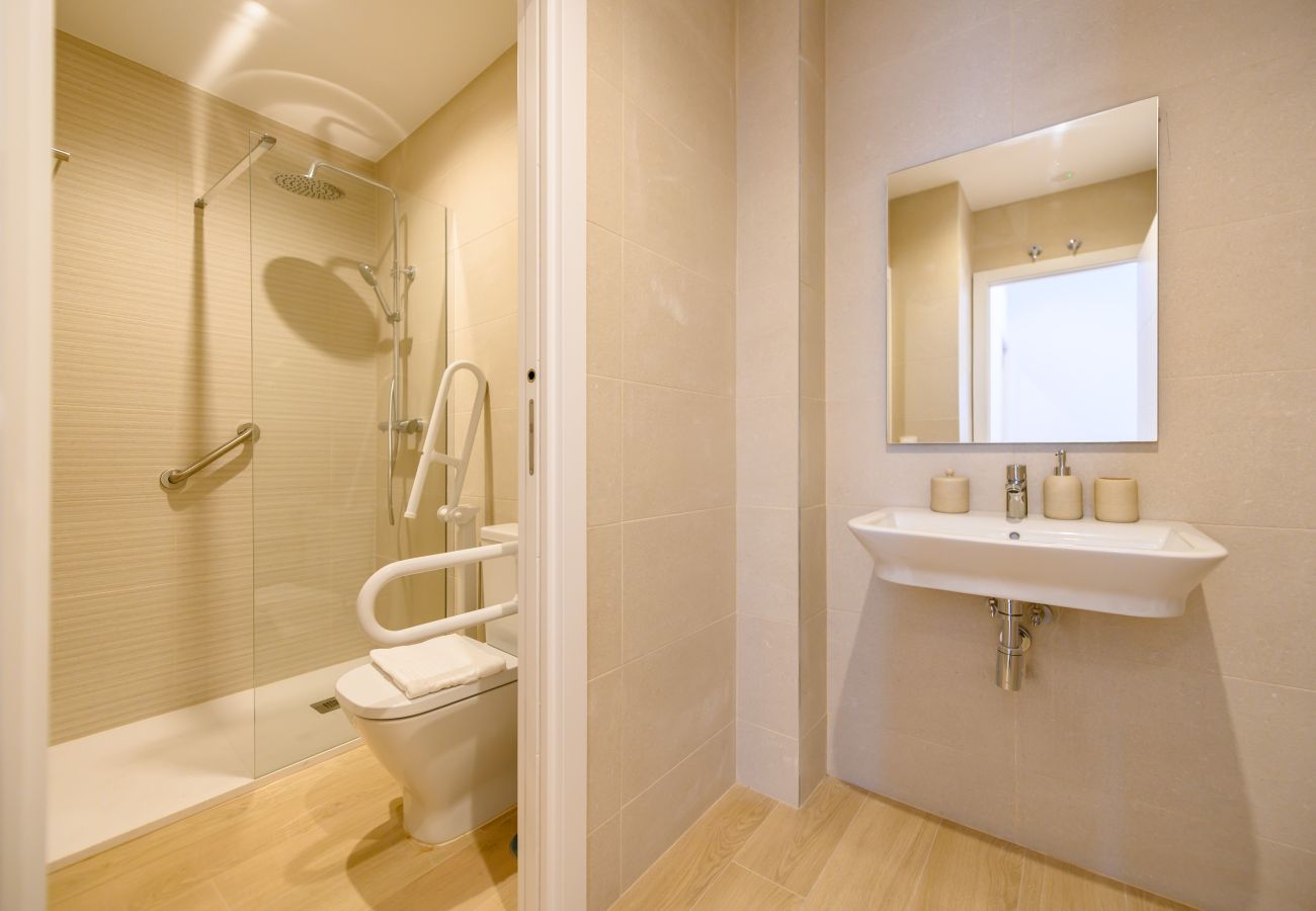 Apartment in Madrid - M (SDB1L4) Piso 1 dormitorio en Tetuán, Madrid