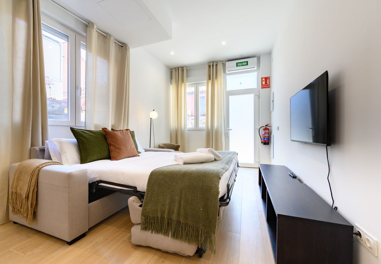 Apartment in Madrid - M (SDB1L4) Piso 1 dormitorio en Tetuán, Madrid