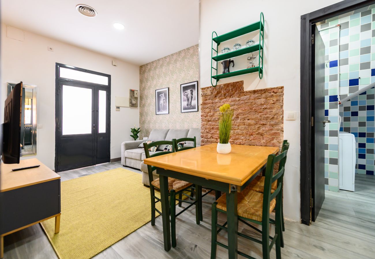 Apartment in Madrid - M (CAÑ220A) Piso de 2 dormitorios en Tetuán