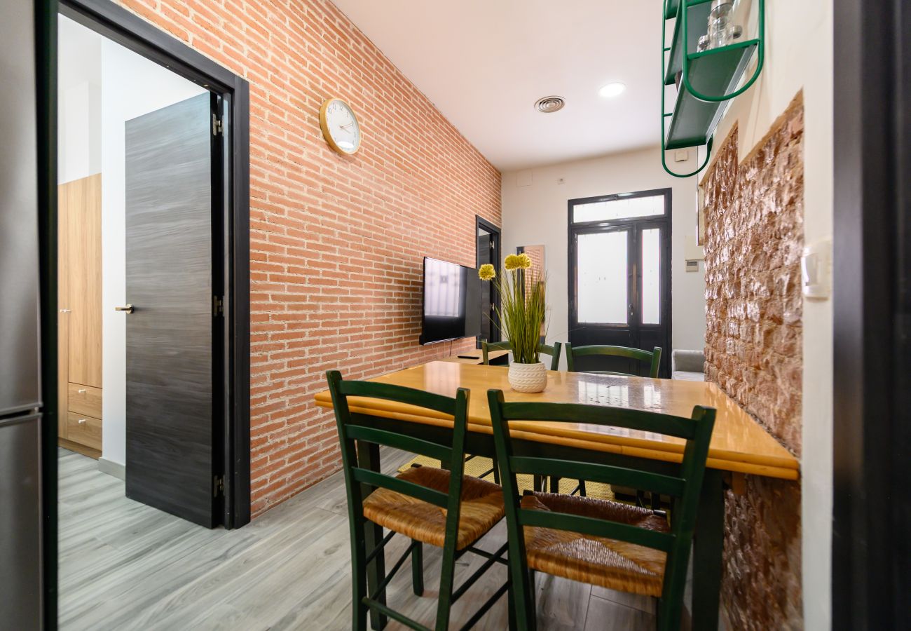 Apartment in Madrid - M (CAÑ220A) Piso de 2 dormitorios en Tetuán