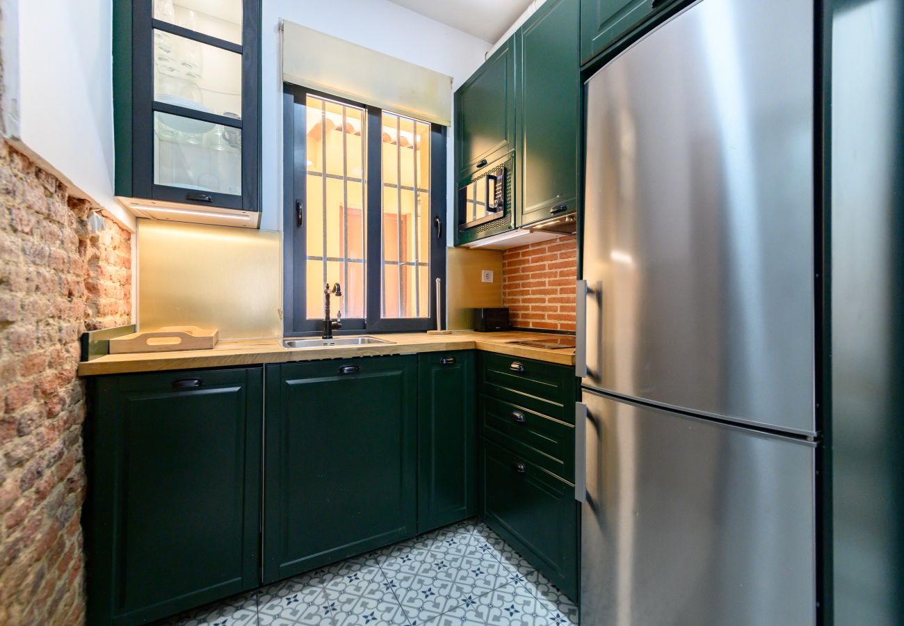 Apartment in Madrid - M (CAÑ220A) Piso de 2 dormitorios en Tetuán