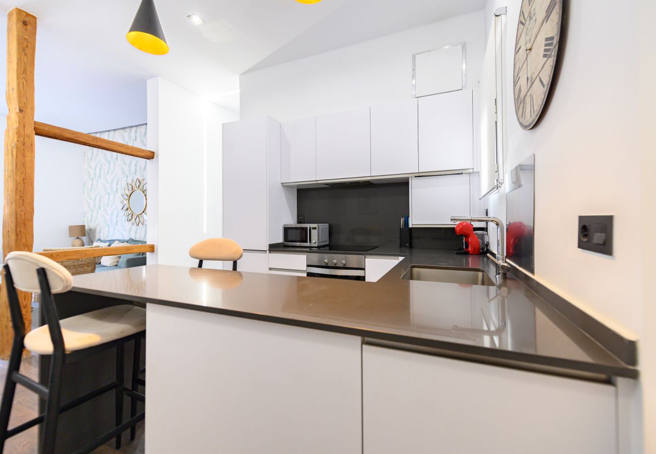 Apartment in Madrid - M (TET263D) Piso 2 dormitorios en el Centro de Mad