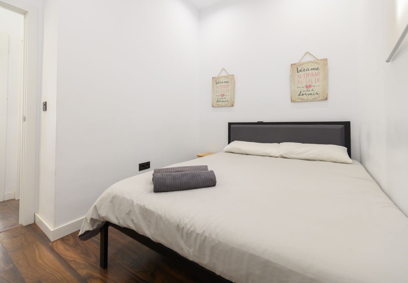 Apartment in Madrid - M (TET263D) Piso 2 dormitorios en el Centro de Mad