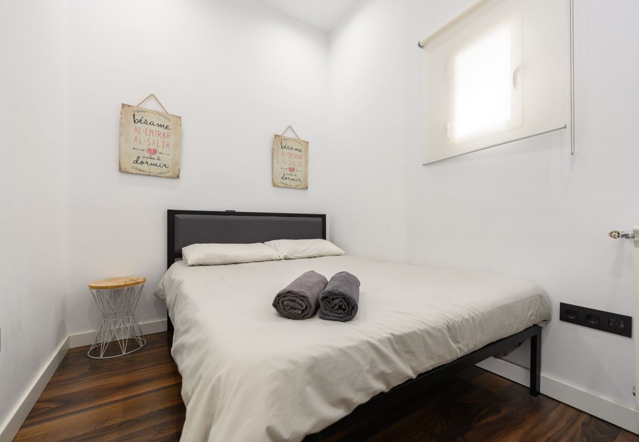 Apartment in Madrid - M (TET263D) Piso 2 dormitorios en el Centro de Mad