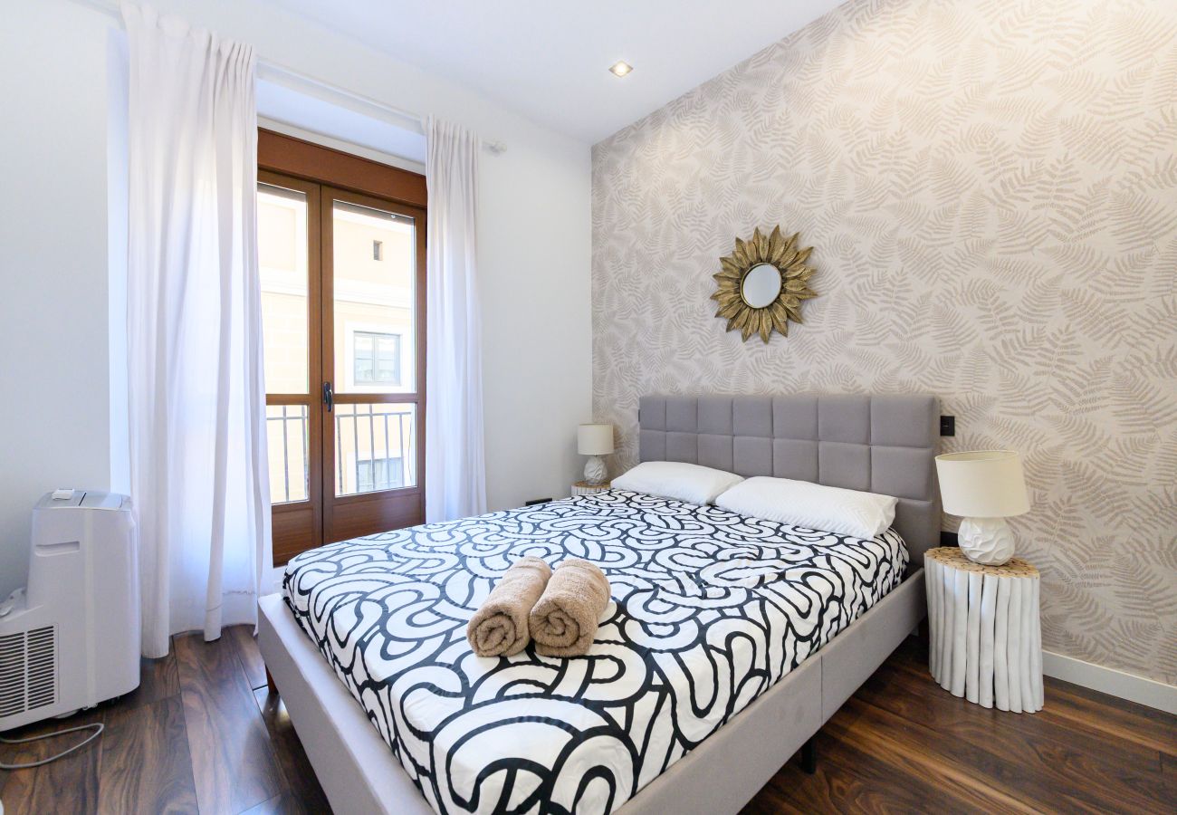 Apartment in Madrid - M (TET263D) Piso 2 dormitorios en el Centro de Mad