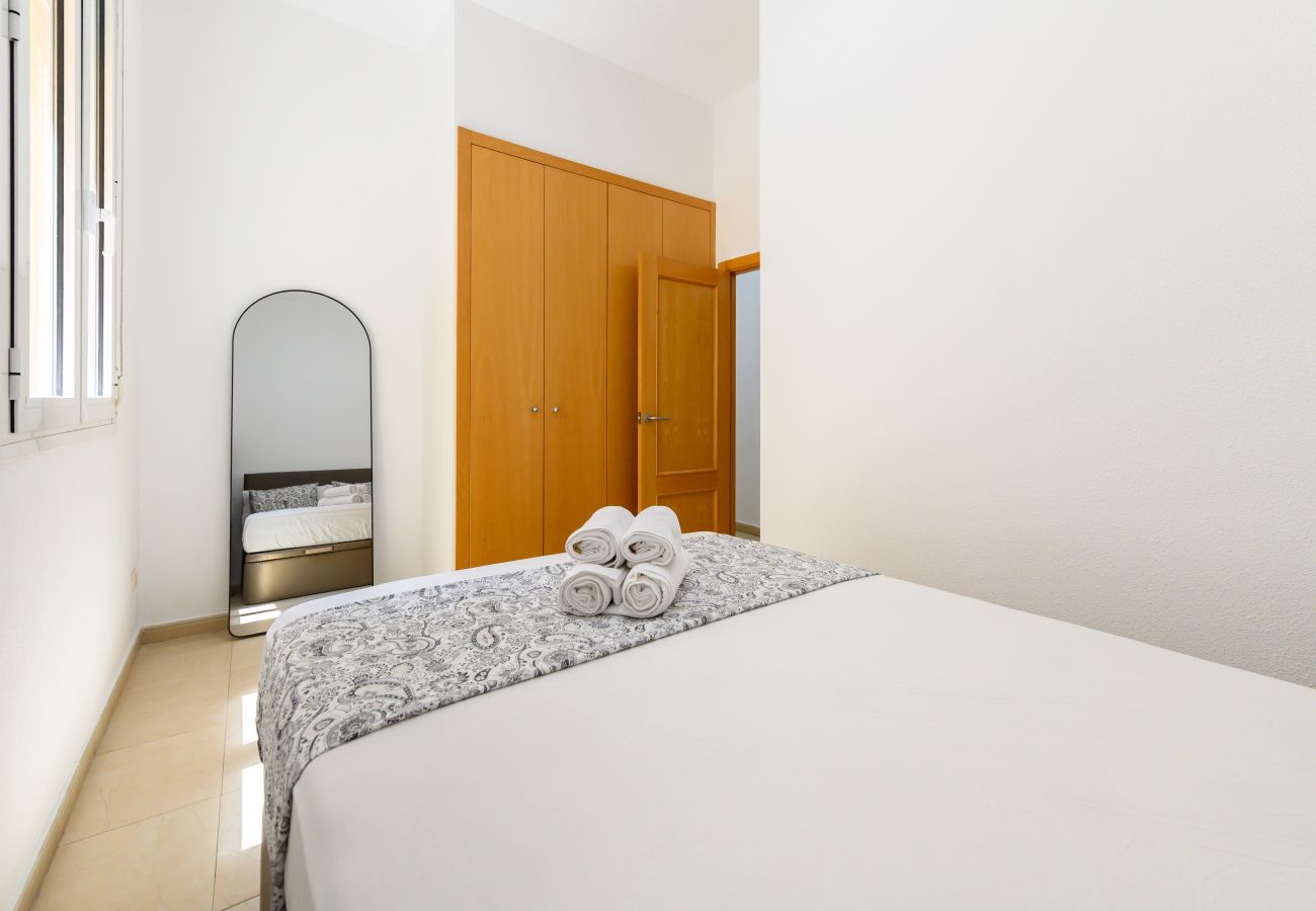 Apartment in Madrid - M (DIN132F) Piso de 2 dormitorios y 3 baños en el