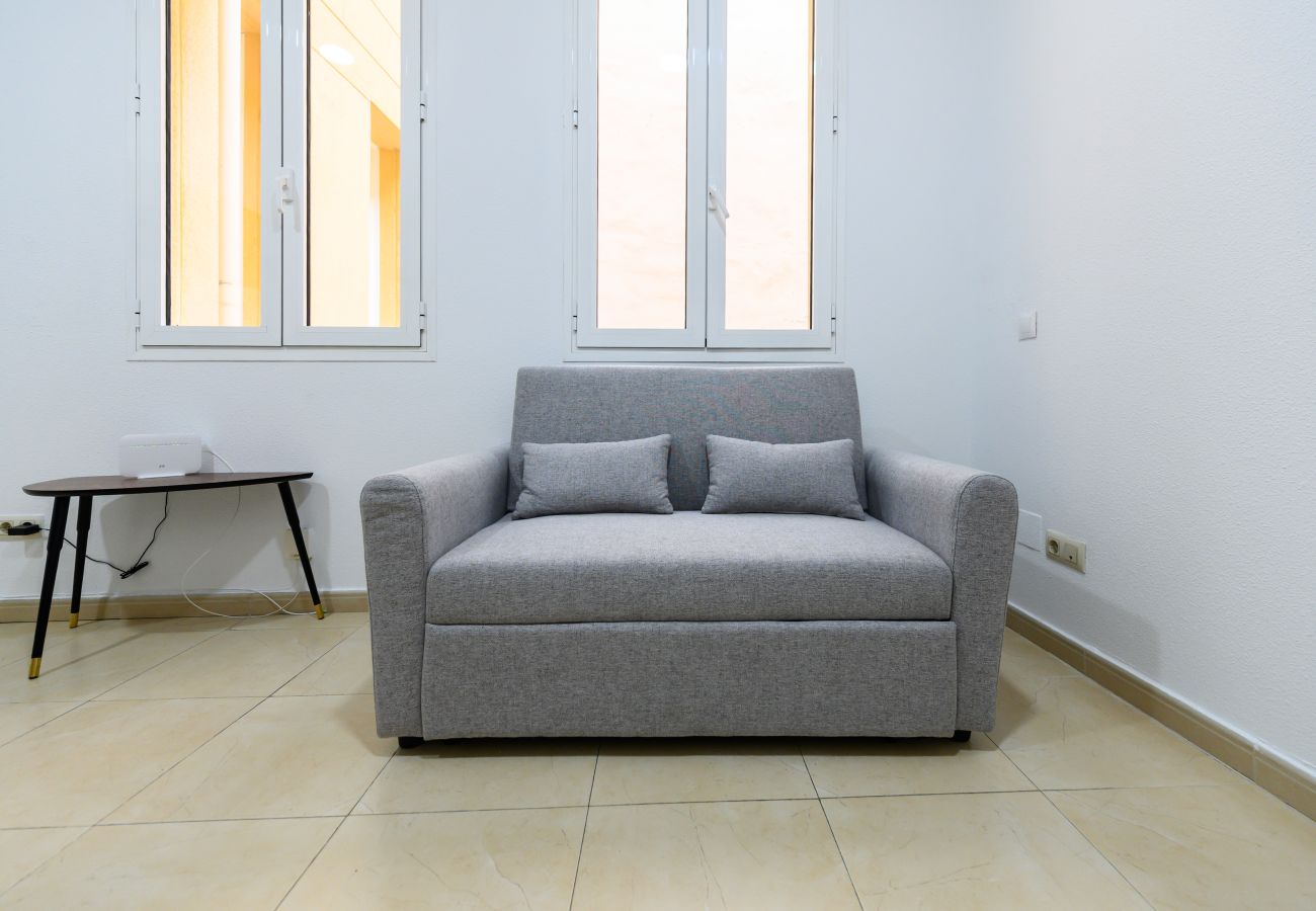 Apartment in Madrid - M (DIN132F) Piso de 2 dormitorios y 3 baños en el