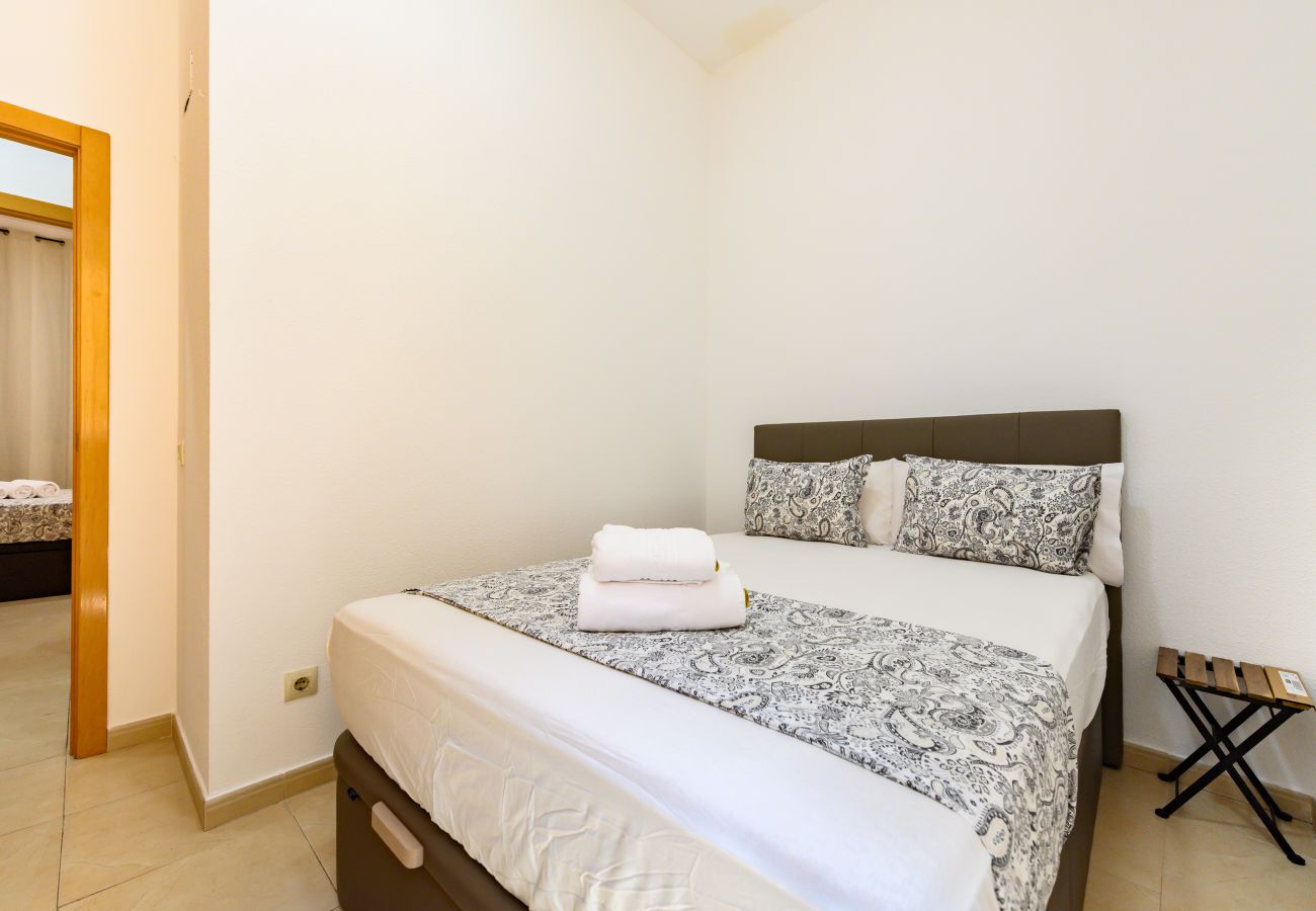 Apartment in Madrid - M (DIN132F) Piso de 2 dormitorios y 3 baños en el