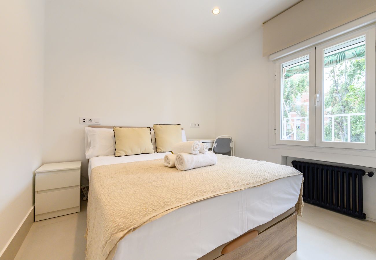 Apartment in Madrid - M (COL164B) Acogedor piso de 2 dormitorios en Cham