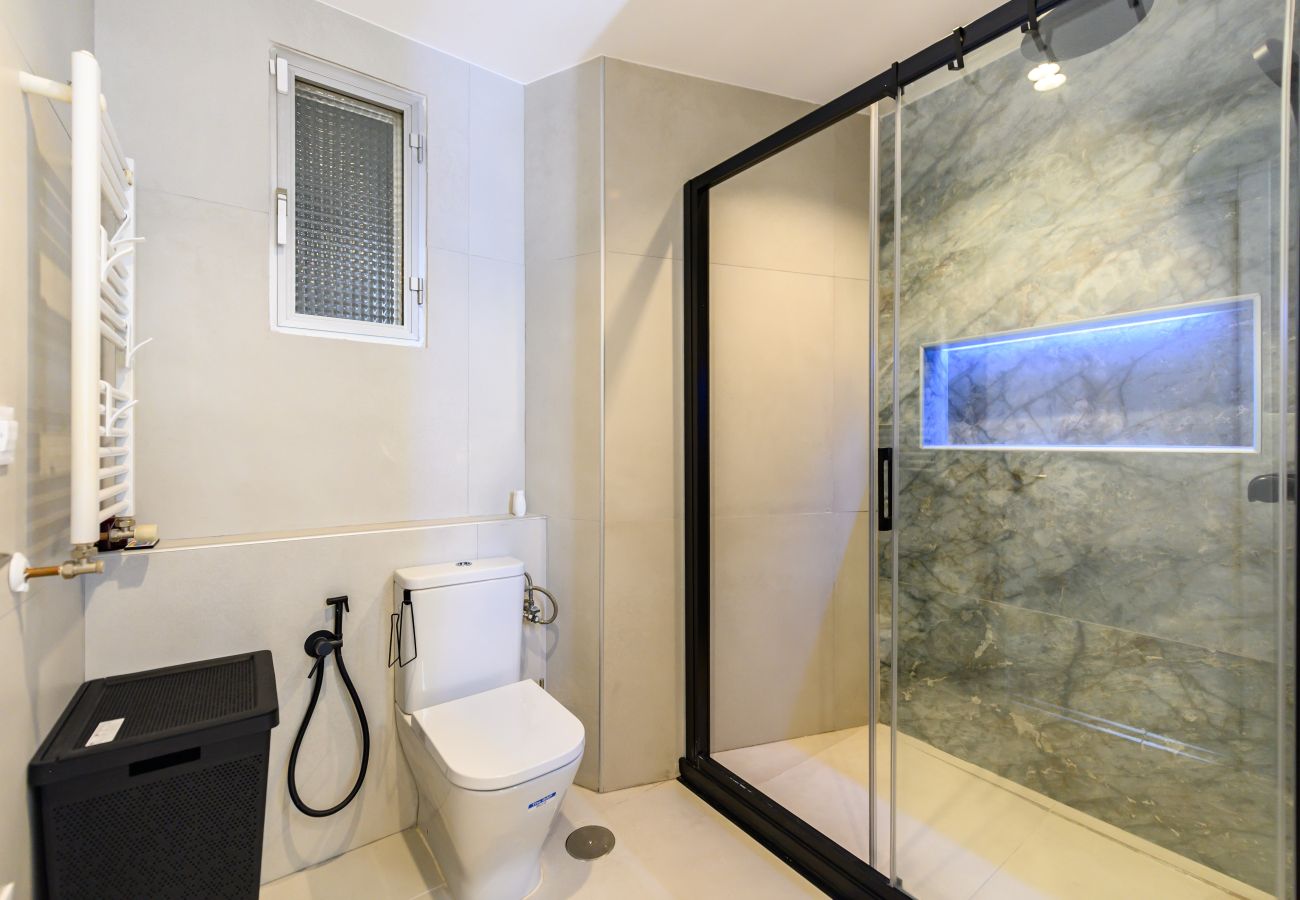 Apartment in Madrid - M (COL164B) Acogedor piso de 2 dormitorios en Cham