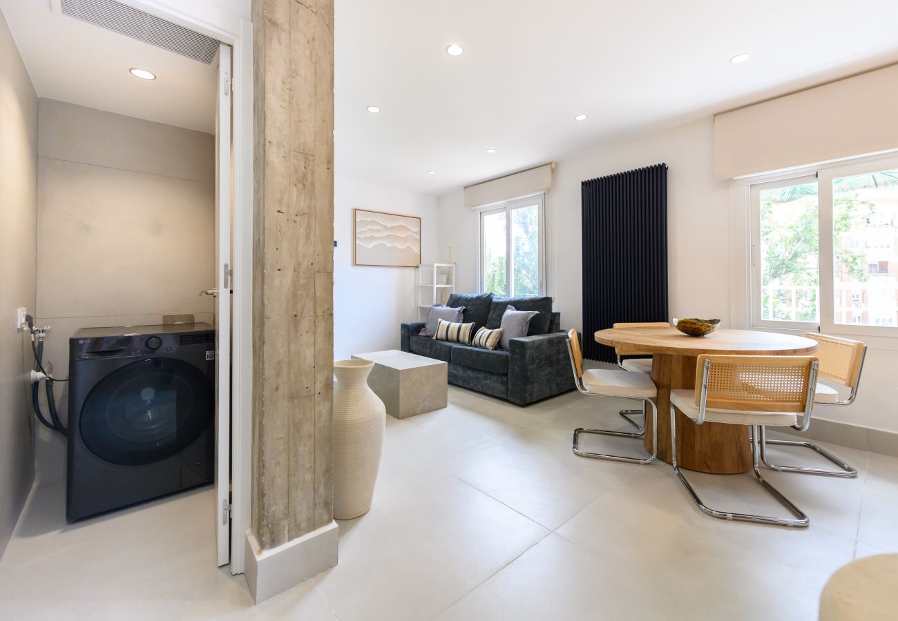 Apartment in Madrid - M (COL164B) Piso de 2 dormitorios en Chamartín