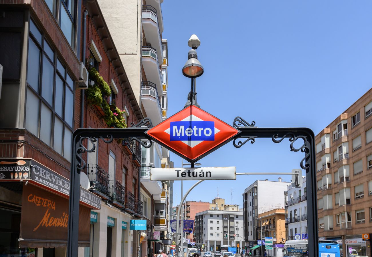 Apartment in Madrid - M (ABR1710C) Piso de 2 dormitorios, 2 baños cerca 