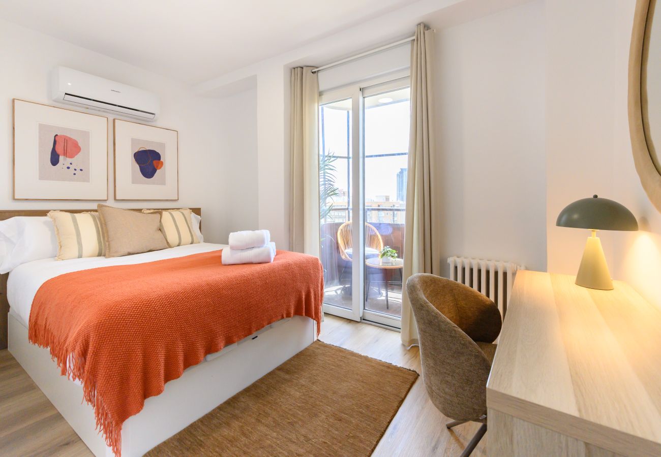 Apartment in Madrid - M (ABR1710C) Piso de 2 dormitorios, 2 baños cerca 