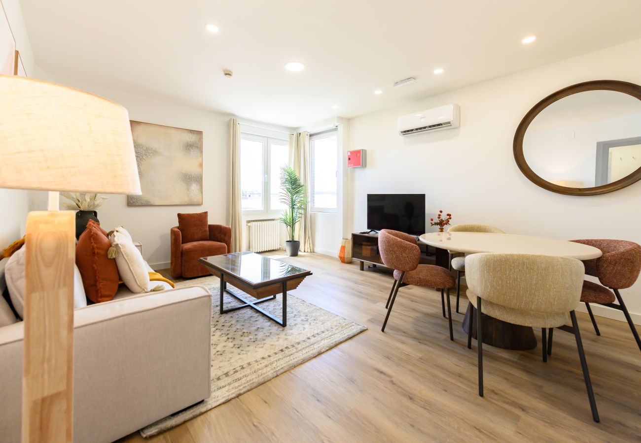 Apartment in Madrid - M (ABR1710C) Piso de 2 dormitorios, 2 baños cerca 