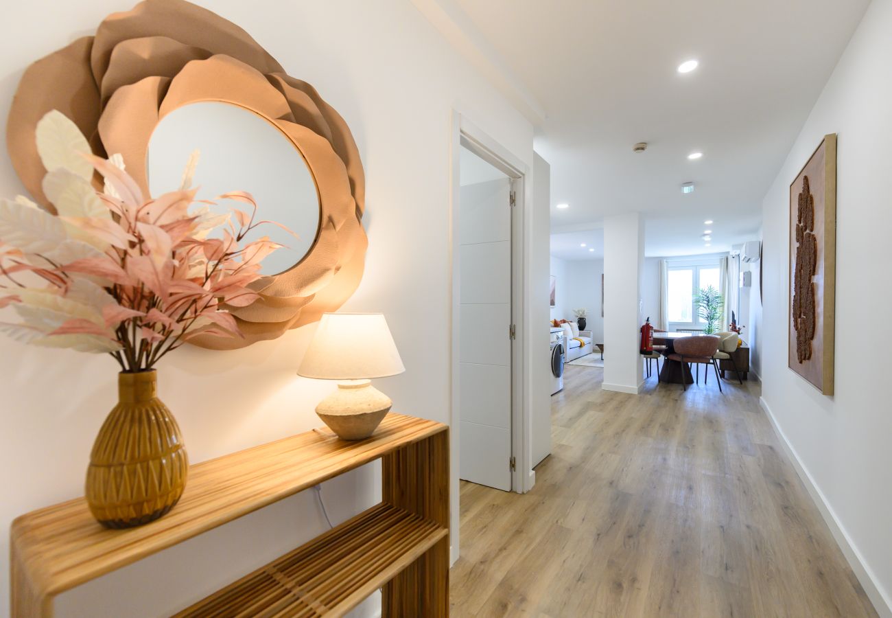 Apartment in Madrid - M (ABR1710C) Piso de Lujo 2 dormitorios y 2 baños
