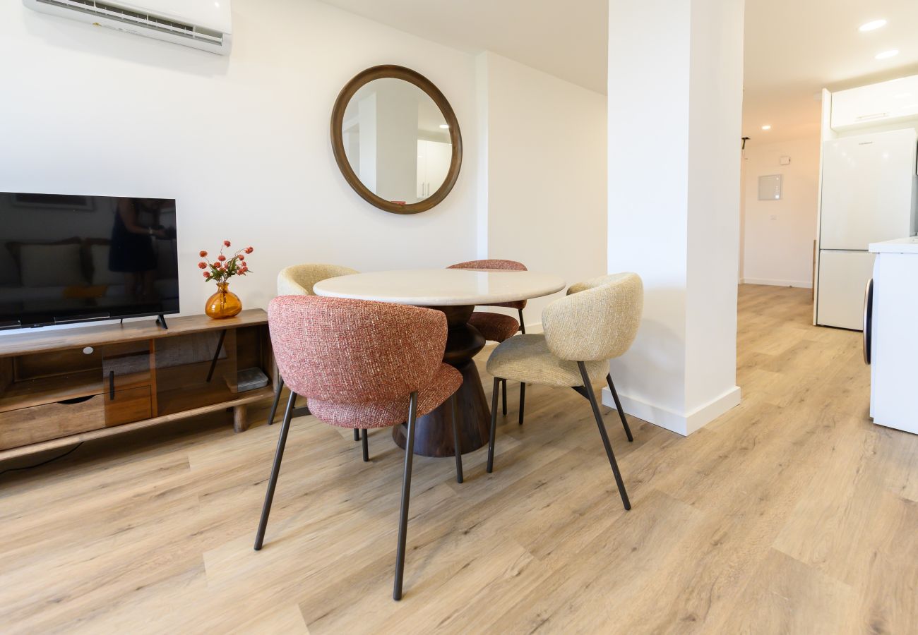 Apartment in Madrid - M (ABR1710C) Piso de Lujo 2 dormitorios y 2 baños