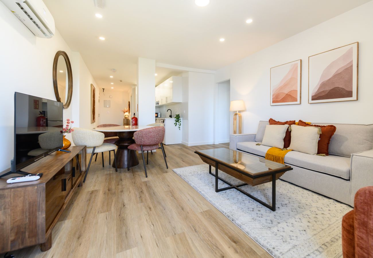 Apartment in Madrid - M (ABR1710C) Piso de Lujo 2 dormitorios y 2 baños