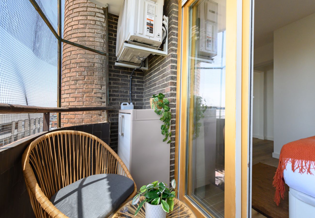 Apartment in Madrid - M (ABR1710C) Piso de Lujo 2 dormitorios y 2 baños