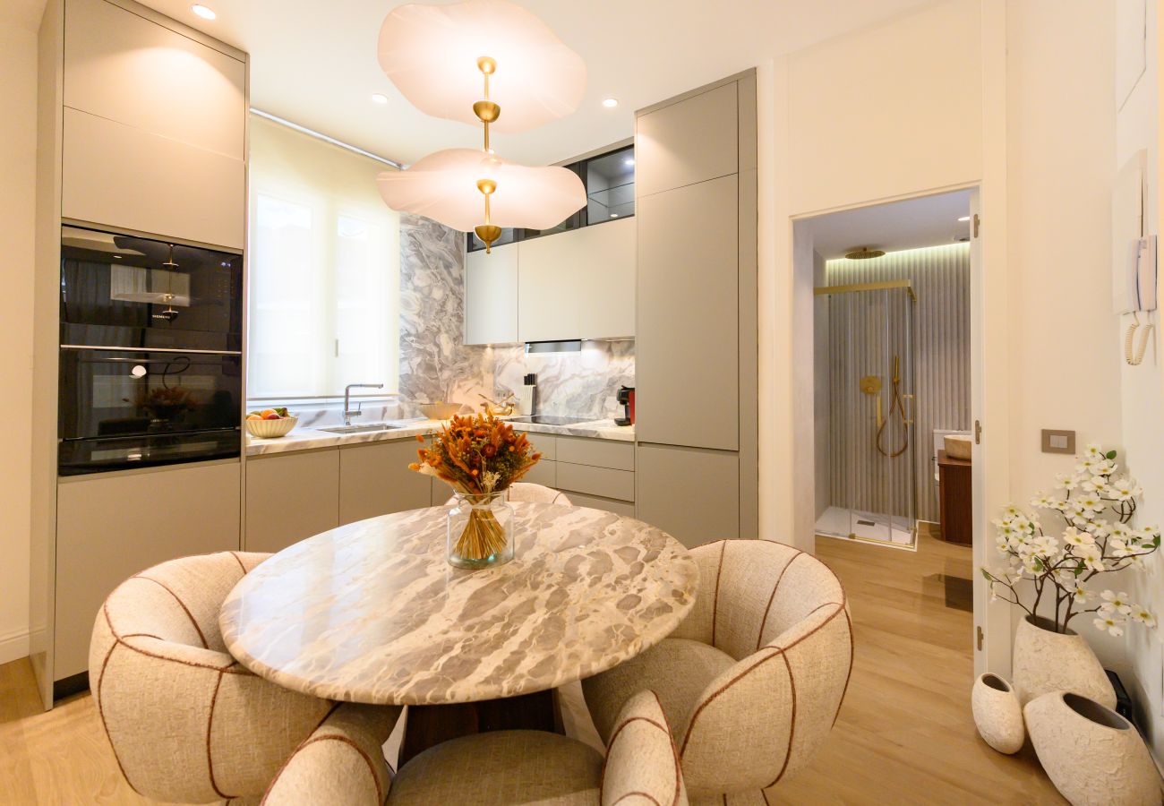 Apartment in Madrid - M (HER1080C) Piso de 2 dormitorios en el barrio d