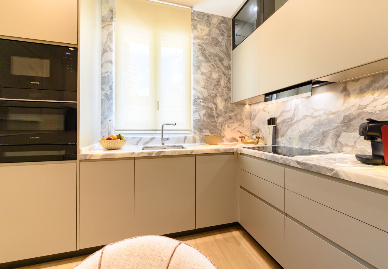 Apartment in Madrid - M (HER1080C) Piso de 2 dormitorios en el barrio d