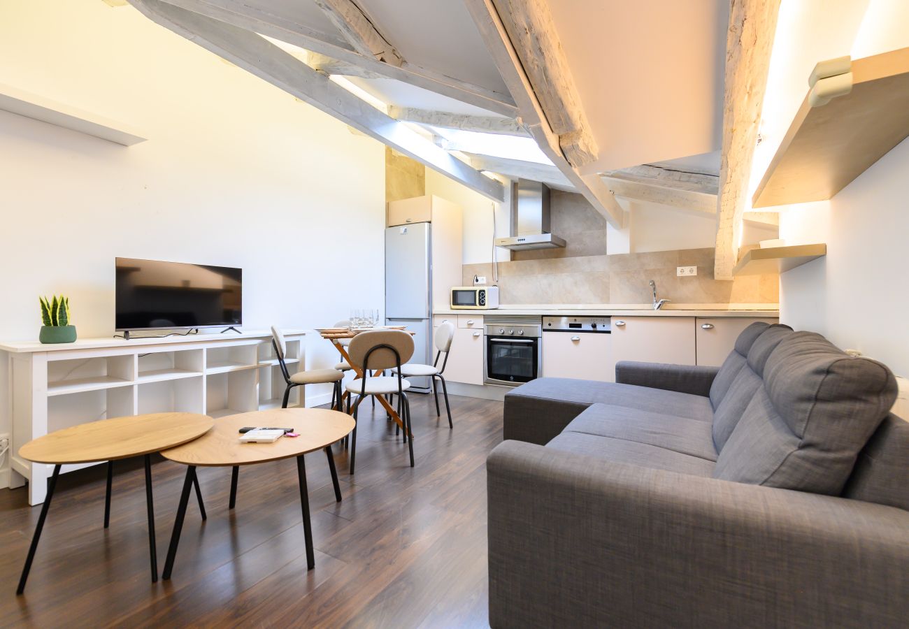 Apartment in Madrid - M (FER3452) Ático de 1 dormitorio en Moncloa