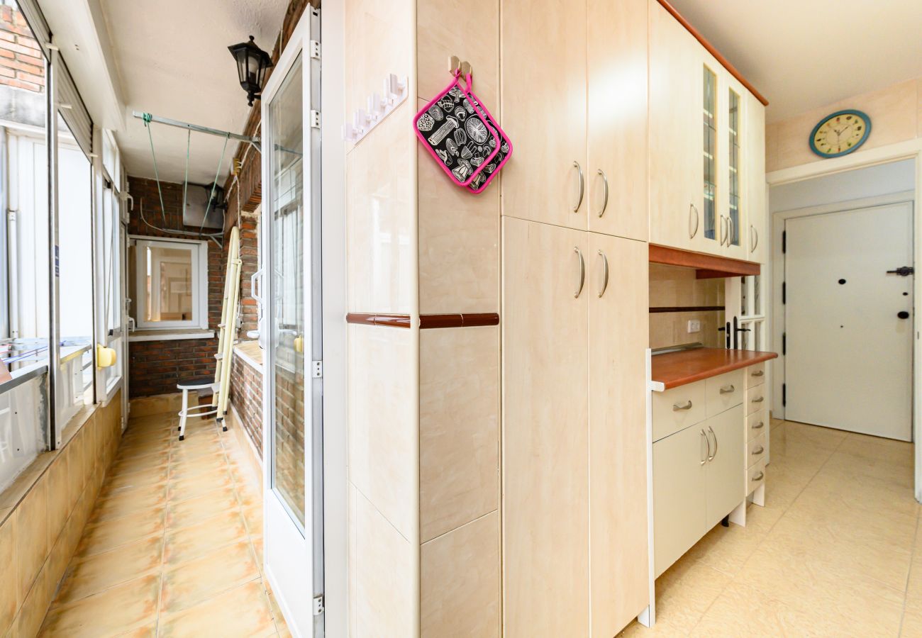 Apartment in Madrid - M (PAL202B) Piso de 4 dormitorios en Villaverde
