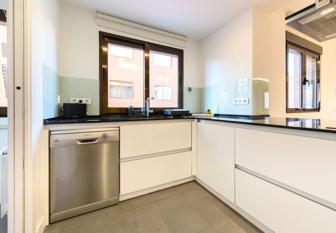 Apartment in Madrid - M (ASO941B) Piso 3 dormitorios y 2 baños en Ciudad