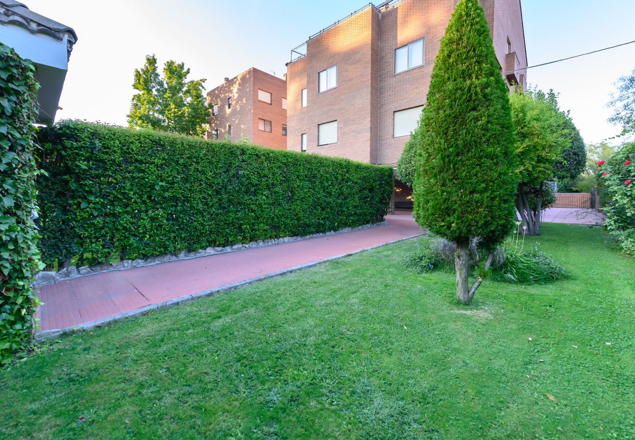 Apartment in Madrid - M (ASO941B) Piso 3 dormitorios y 2 baños en Ciudad