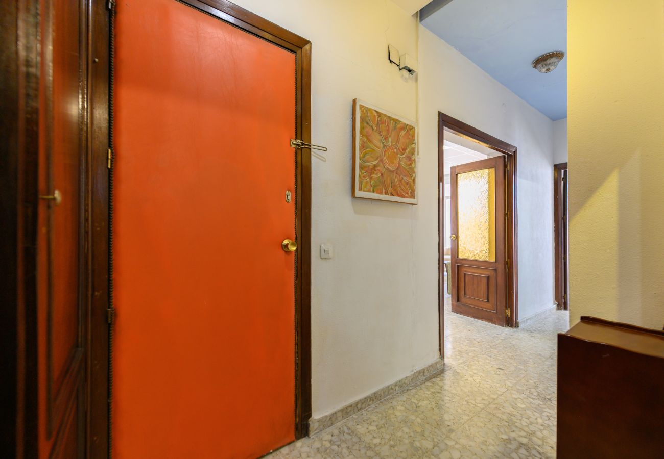 Apartment in Madrid - M (NSDV1012) Piso de 4 dormitorios en Fuencarral-E