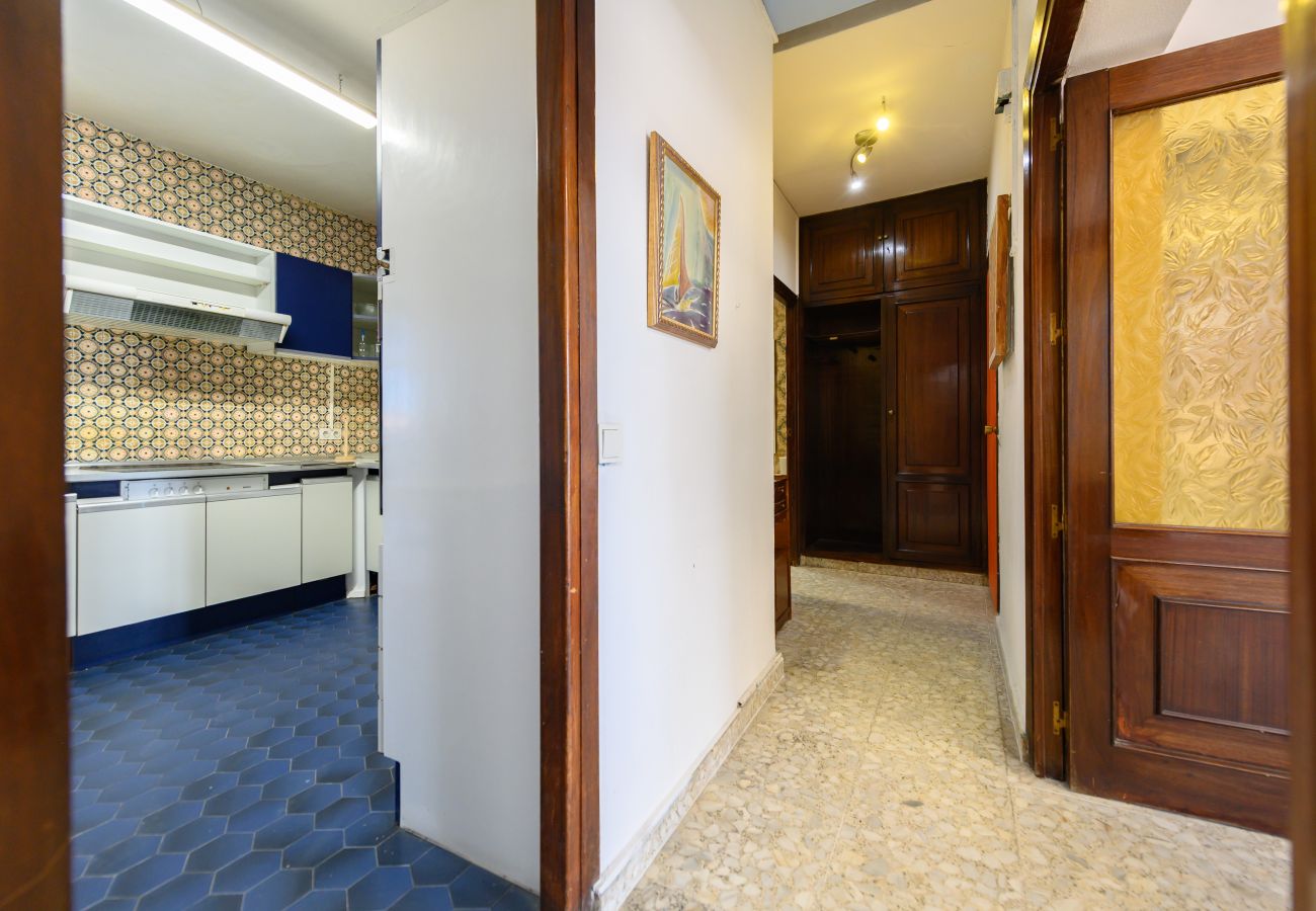 Apartment in Madrid - M (NSDV1012) Piso de 4 dormitorios en Fuencarral-E