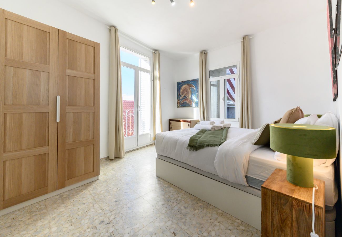 Apartment in Madrid - M (NSDV1012) Piso de 4 dormitorios en Fuencarral-E