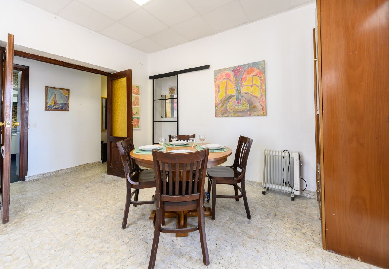 Apartment in Madrid - M (NSDV1012) Piso de 4 dormitorios en Fuencarral-E
